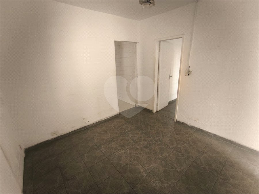 Casa à venda ou para alugar com 5 quartos, sendo 1 suíte,  em Parque Independência, São Paulo, SP