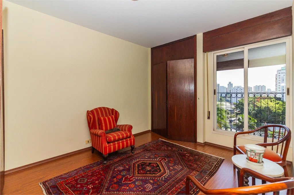 Apartamento à venda com 4 quartos, sendo 3 suítes, em Vila Andrade, São Paulo, SP
