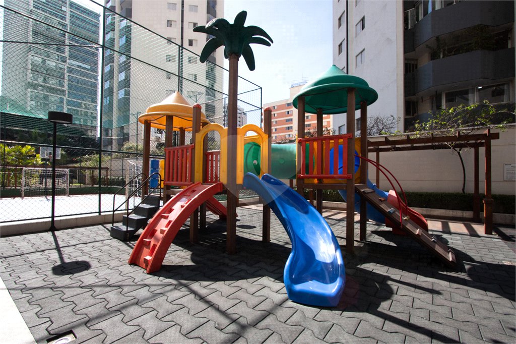Apartamento à venda com 4 quartos, sendo 3 suítes,  em Vila Romana, São Paulo, SP