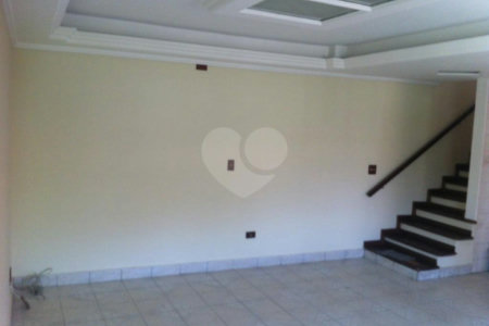 Sobrado à venda com 3 quartos, sendo 1 suíte, em Chora Menino, São Paulo, SP