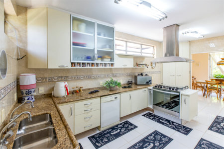Casa de Vila à venda com 3 quartos, sendo 1 suíte, em Alto da Boa Vista, São Paulo, SP