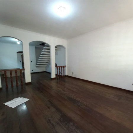 Casa à venda com 3 quartos, sendo 1 suíte, em Jardim das Vertentes, São Paulo, SP