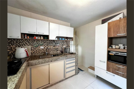 Casa à venda com 3 quartos em Jardim Monte Azul, São Paulo, SP