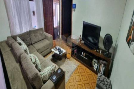 Casa à venda com 3 quartos, sendo 1 suíte, em Vila Carrão, São Paulo, SP