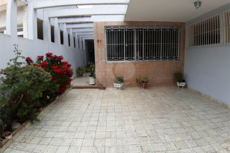 Sobrado à venda com 3 quartos, sendo 1 suíte,  em Vila Albertina, São Paulo, SP