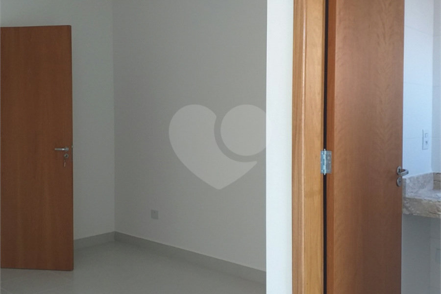 Casa à venda ou para alugar com 3 quartos, sendo 1 suíte, no condomínio martinha, São Paulo - SP