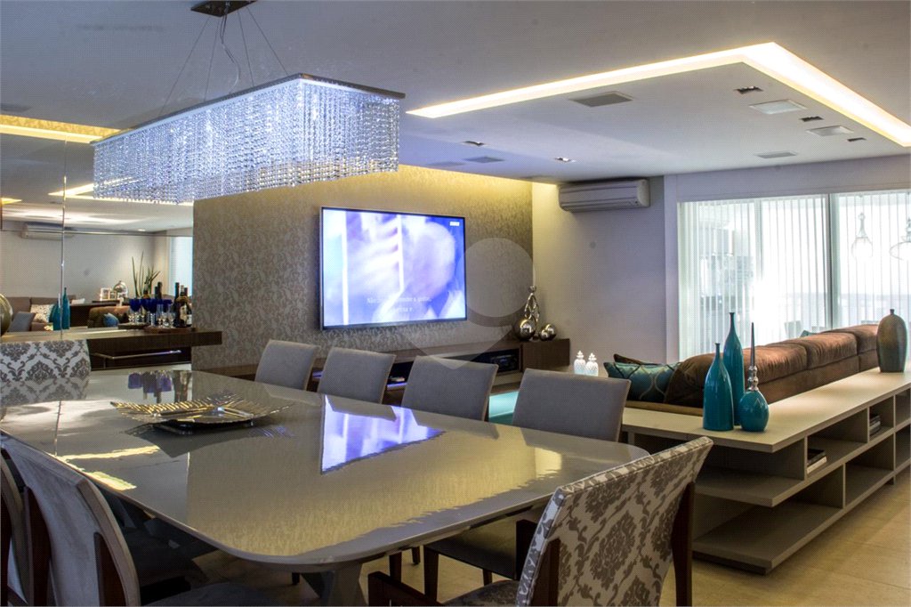 Apartamento à venda com 4 quartos, sendo 3 suítes, em Alto da Boa Vista, São Paulo, SP