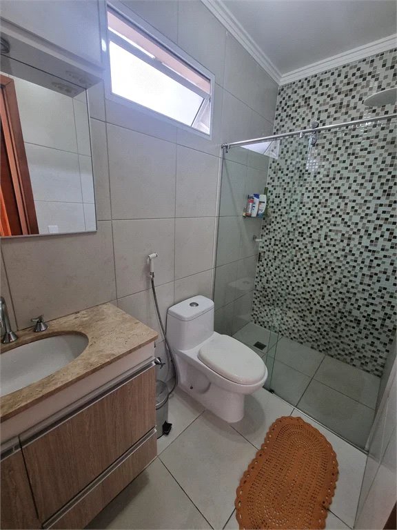 Sobrado à venda com 3 quartos em Jardim Germânia, São Paulo, SP