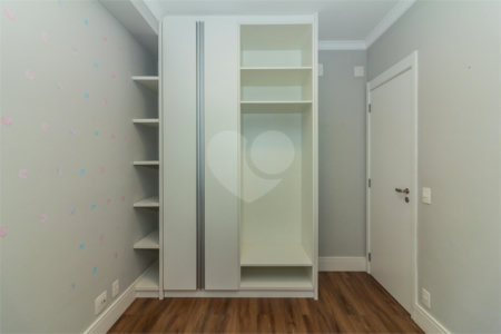 Apartamento à venda com 3 quartos, sendo 2 suítes, em Pinheiros, São Paulo, SP
