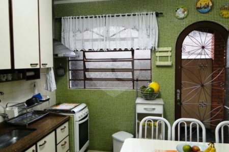 Sobrado à venda com 8 quartos, sendo 2 suítes,  em Santana, São Paulo, SP