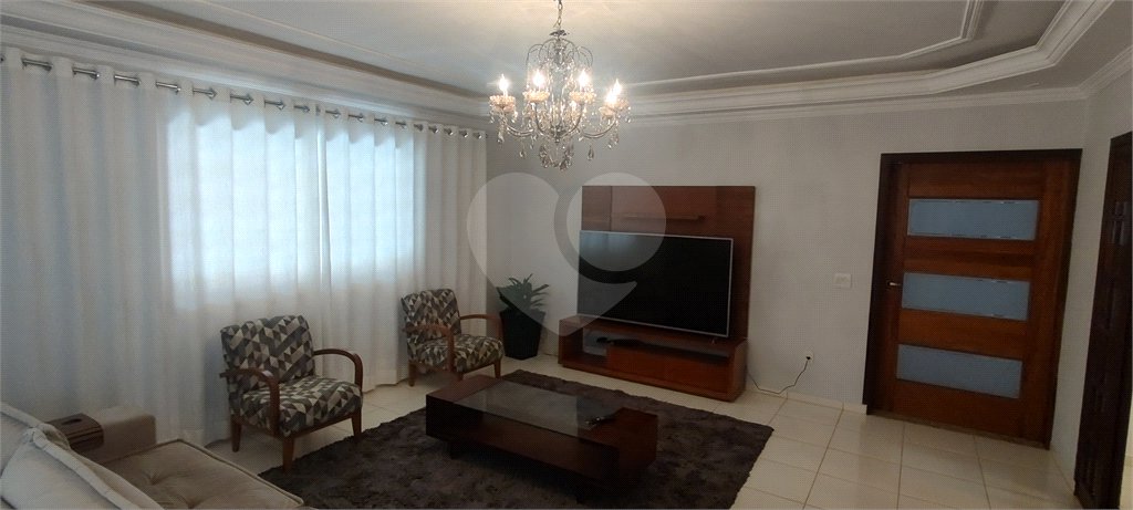 Casa à venda com 4 suítes no Centro, Extrema, MG