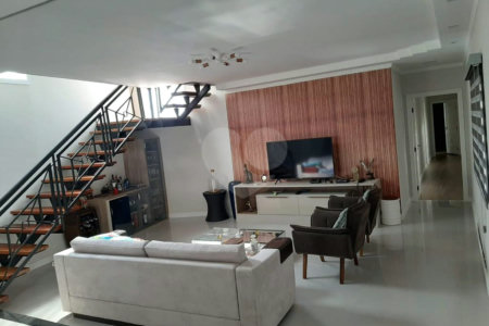 Sobrado à venda com 3 suítes em Vila Esperia Ou Giglio, Atibaia, SP