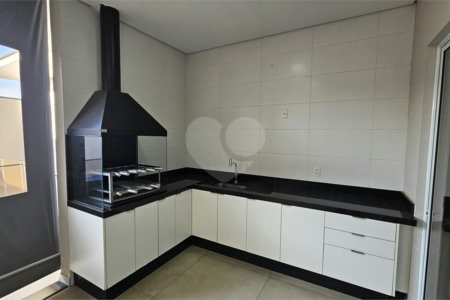 Casa para alugar com 3 suítes no condomínio Dona Lucila, Indaiatuba - SP
