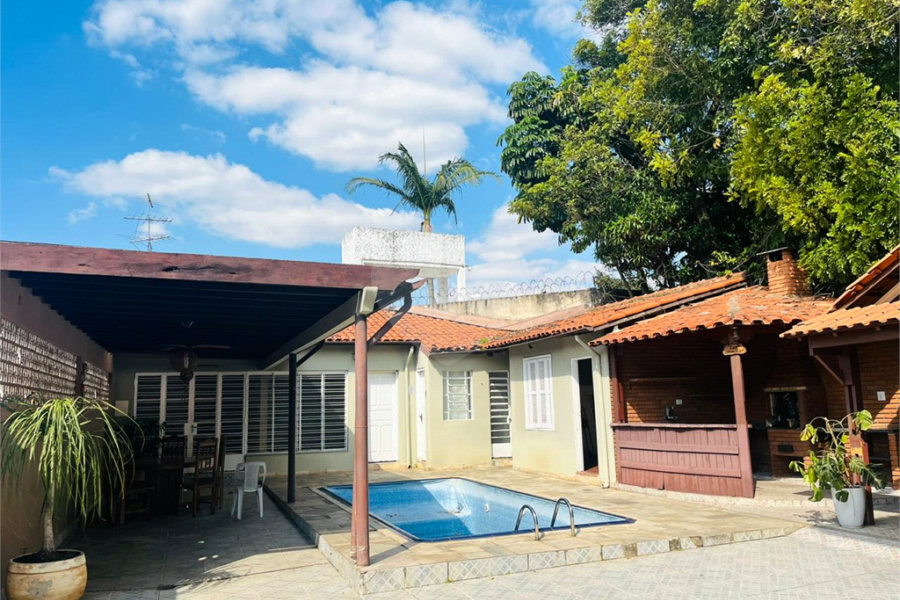 Casa à venda com 4 quartos, sendo 1 suíte, em Jardim São Bento, São Paulo, SP