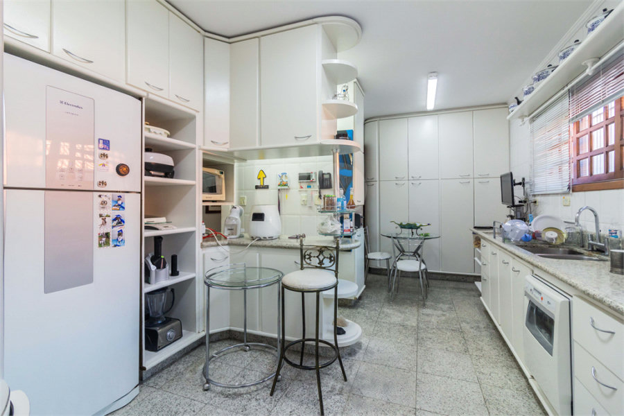 Casa à venda com 4 quartos, sendo 2 suítes,  em Jardim França, São Paulo, SP