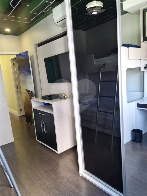Apartamento à venda com 3 suítes em Vila Suzana, São Paulo, SP