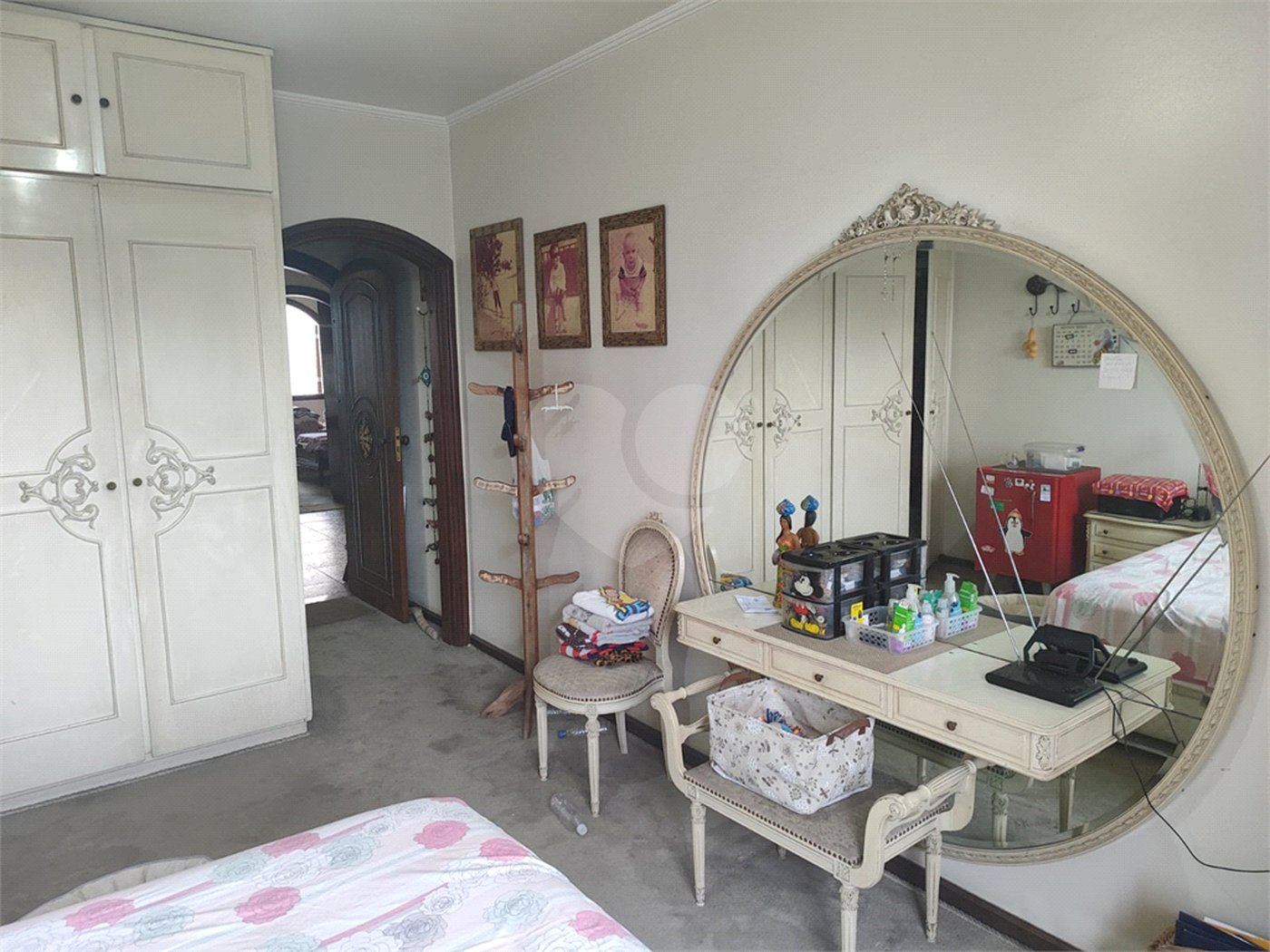 Casa à venda com 4 quartos, sendo 2 suítes, no condomínio Chácara das Rosas, São Paulo - SP