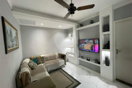 Casa à venda com 2 quartos, sendo 1 suíte, em Cosmos, Rio de Janeiro, RJ
