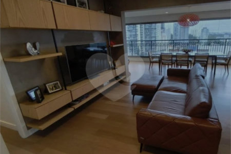 Apartamento para alugar com 3 suítes em Chácara Santo Antônio, São Paulo, SP