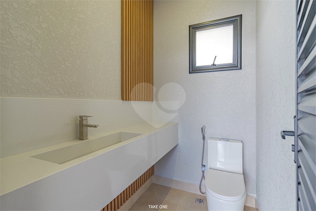 Casa à venda com 3 quartos, sendo 1 suíte, no condomínio Residencial London Park, Indaiatuba - SP