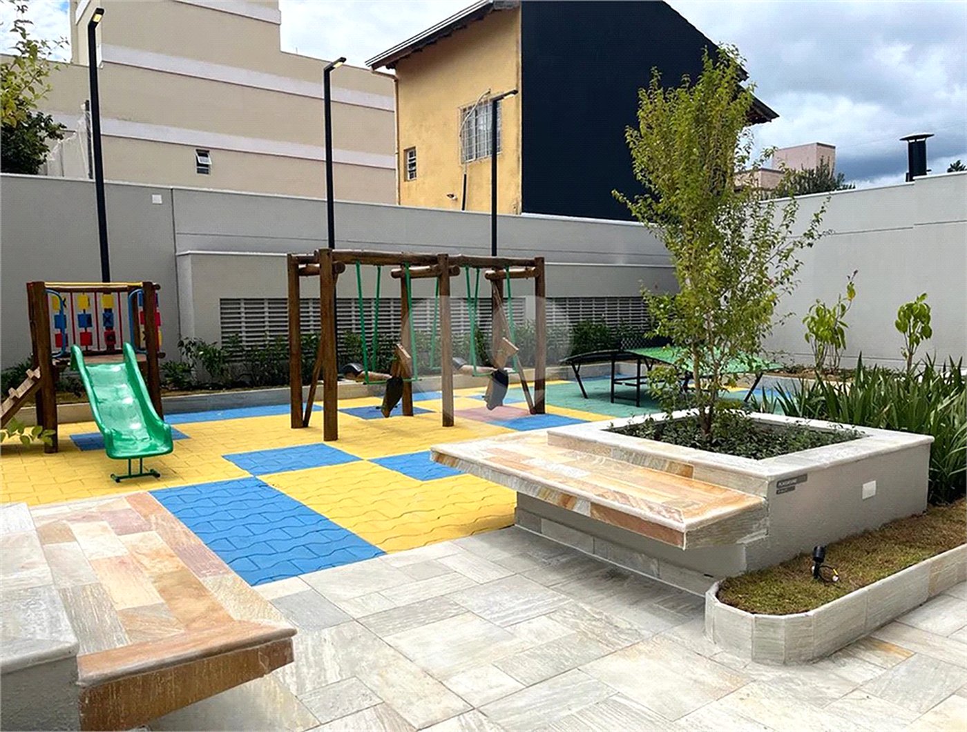 Apartamento à venda com 2 suítes em Alvinópolis, Atibaia, SP