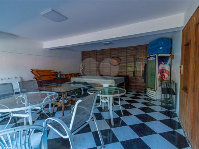 Casa à venda com 3 suítes em Chácara Monte Alegre, São Paulo, SP