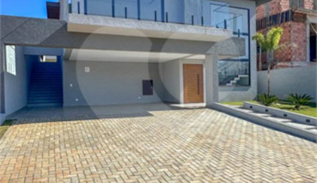 Casa à venda com 3 suítes no condomínio Shamballa 3, Atibaia - SP