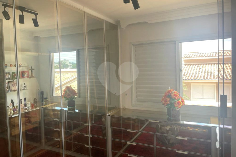 Casa à venda com 4 quartos, sendo 3 suítes,  no condomínio The House, São Paulo - SP