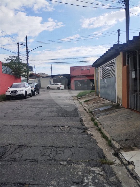 Sobrado à venda com 3 suítes em Vila Marari, São Paulo, SP