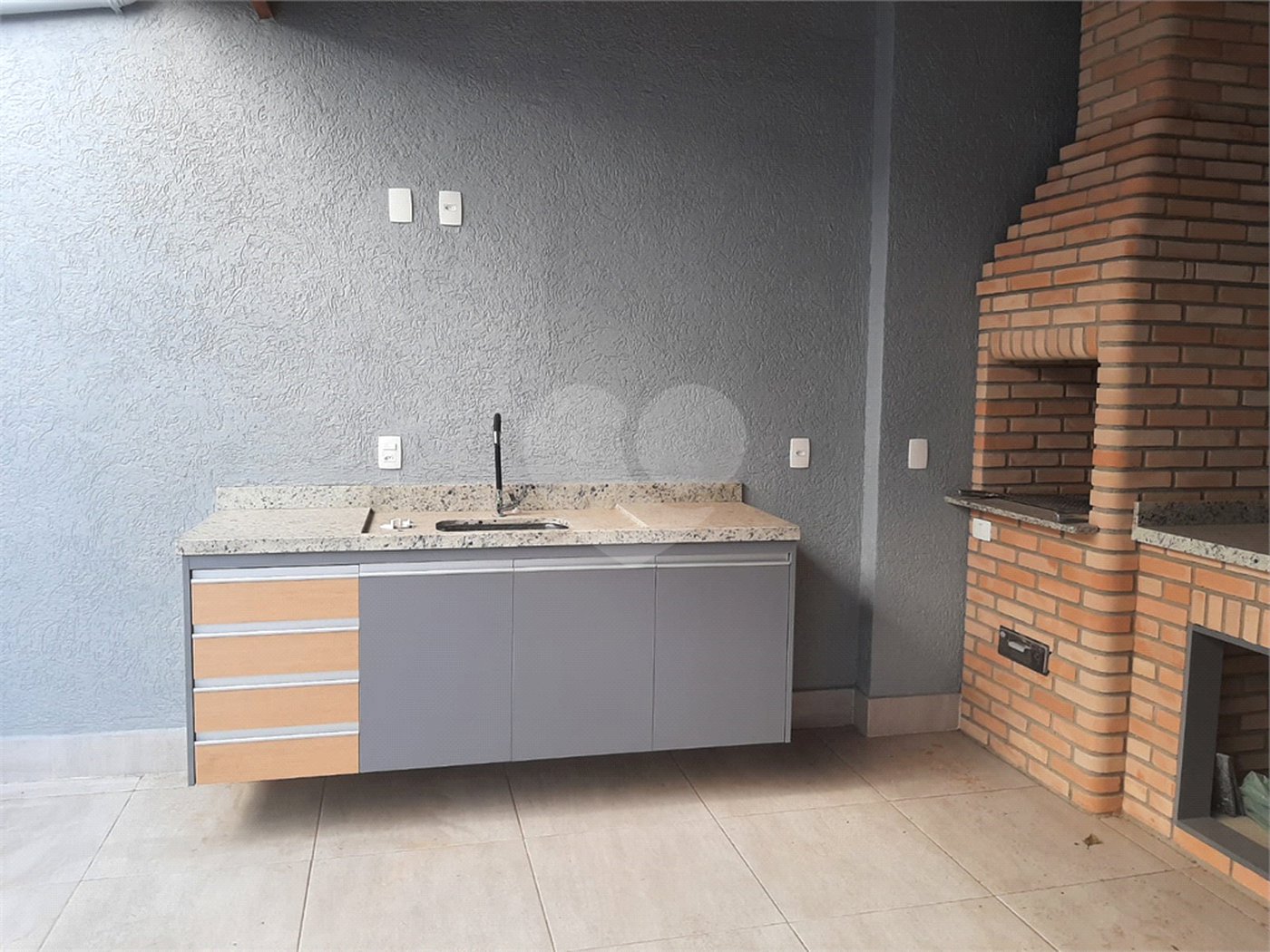 Sobrado à venda com 4 quartos, sendo 3 suítes, em Vila Paulicéia, São Paulo, SP