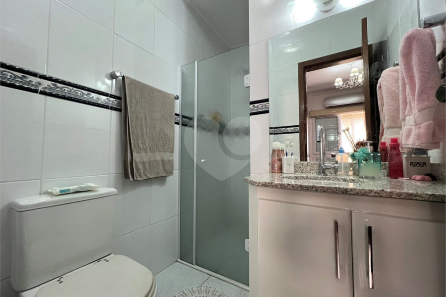 Casa à venda com 3 quartos, sendo 2 suítes,  no condomínio Mirante do Vale, São Paulo - SP