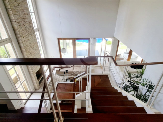 Casa à venda ou para alugar com 5 suítes em Serra da Cantareira, Mairiporã, SP