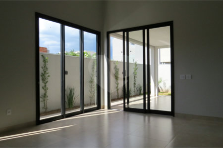 Casa à venda com 3 suítes no Centro, Três Lagoas, MS