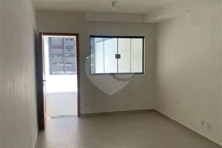 Sobrado à venda com 3 quartos, sendo 1 suíte,  em Jardim Maristela, São Paulo, SP