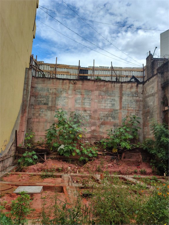 Terreno à venda em Jardim Rizzo, São Paulo, SP