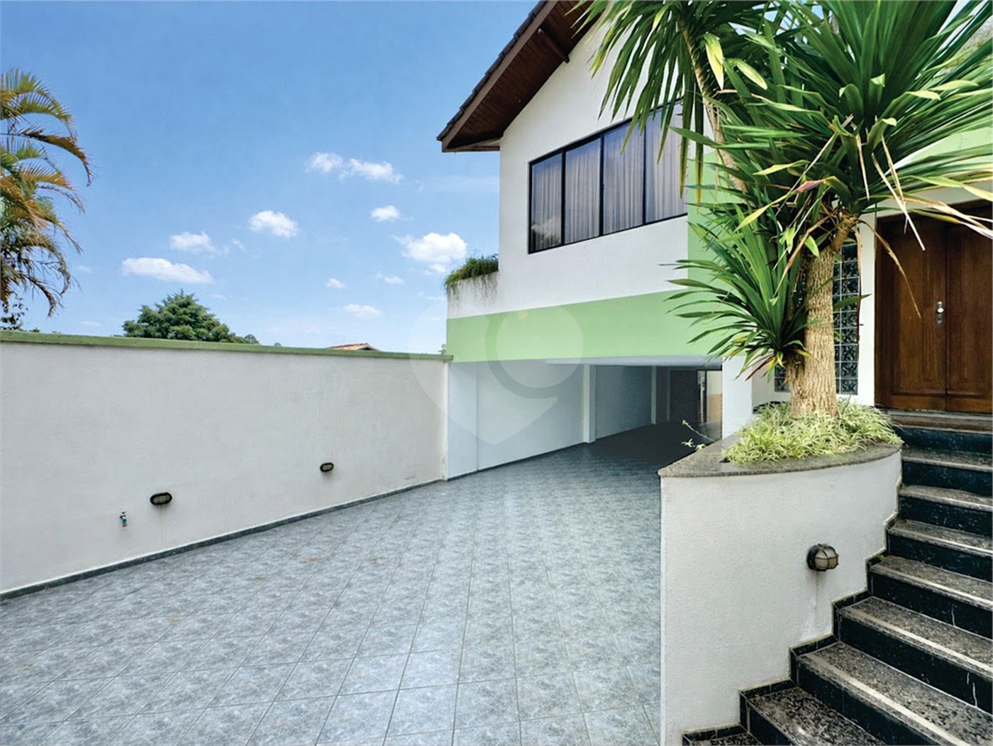 Casa à venda com 4 suítes no condomínio San Diego Park, Cotia - SP