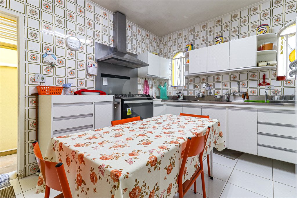 Casa à venda com 3 quartos, sendo 1 suíte, em Mirandópolis, São Paulo, SP
