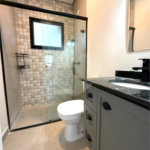 Casa à venda ou para alugar com 3 quartos, sendo 1 suíte, no condomínio Residencial Marchant Buarque, Atibaia - SP