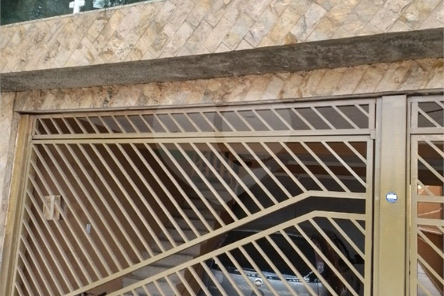 Sobrado à venda com 4 quartos no Brasilândia, São Paulo, SP