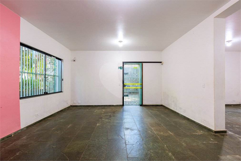 Sobrado à venda ou para alugar com 4 quartos em Jardim Petrópolis, São Paulo, SP