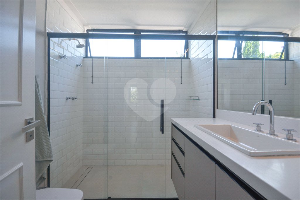 Sobrado à venda com 5 quartos, sendo 1 suíte,  em Retiro Morumbi, São Paulo, SP