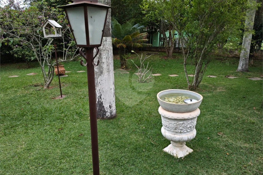 Casa à venda com 4 quartos, sendo 2 suítes,  em Country Residencial Felix, Bom Jesus dos Perdões, SP