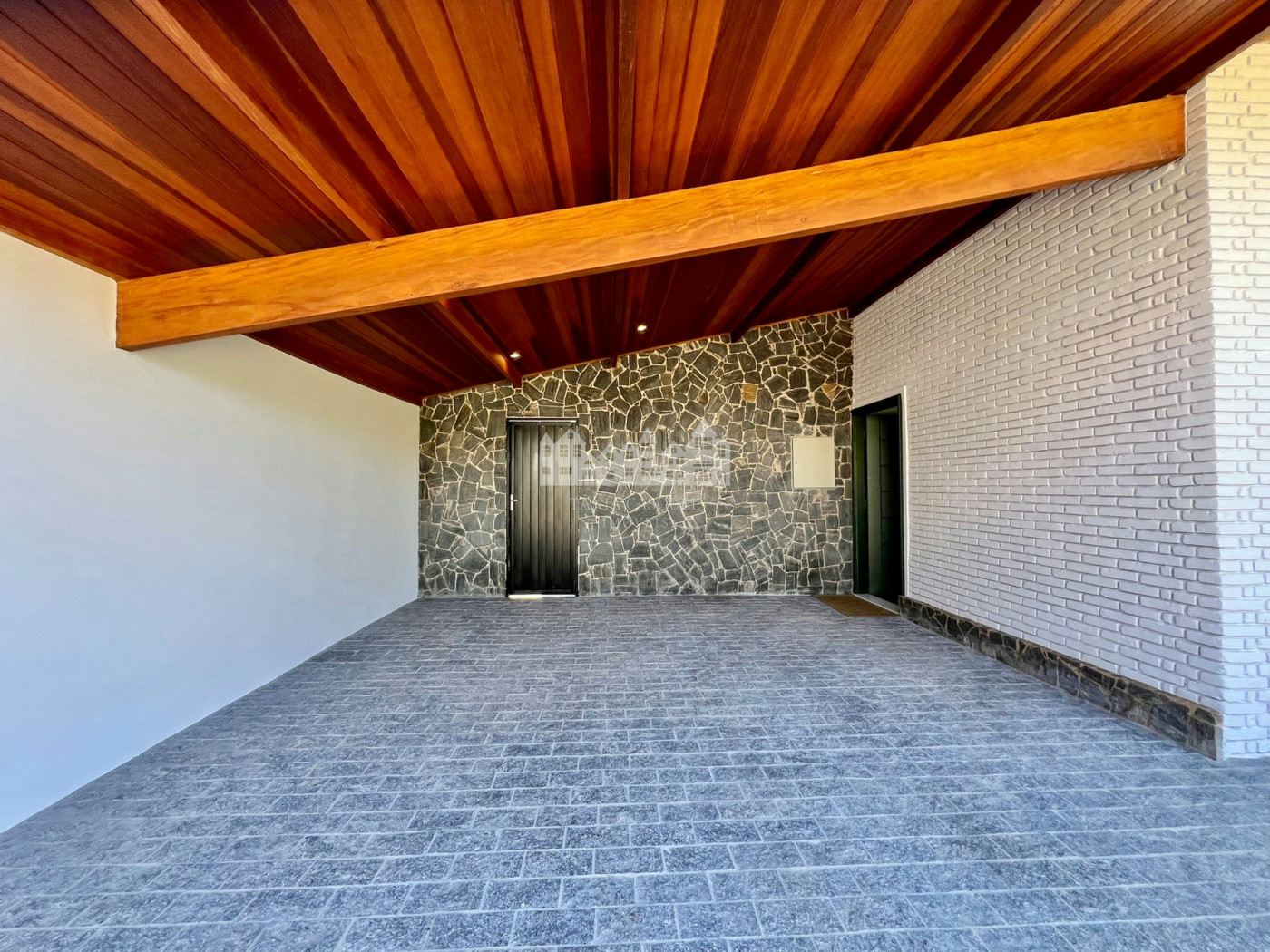 Casa Térrea à venda com 5 quartos, sendo 3 suítes, em Vila Esperia Ou Giglio, Atibaia, SP