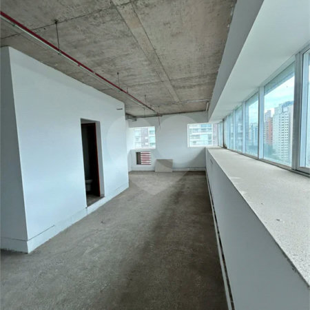 Oportunidade! Sala Comercial de 74m² com Estrutura Completa