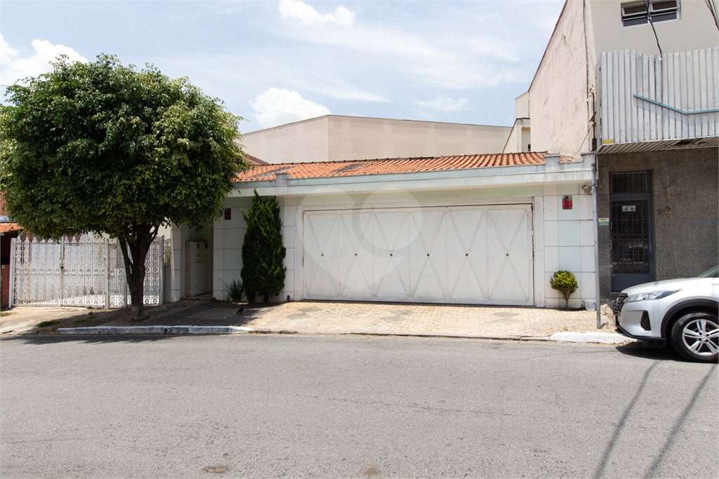 Casa Térrea a VENDA na Vila Bertioga com 3 suítes 3 vagas