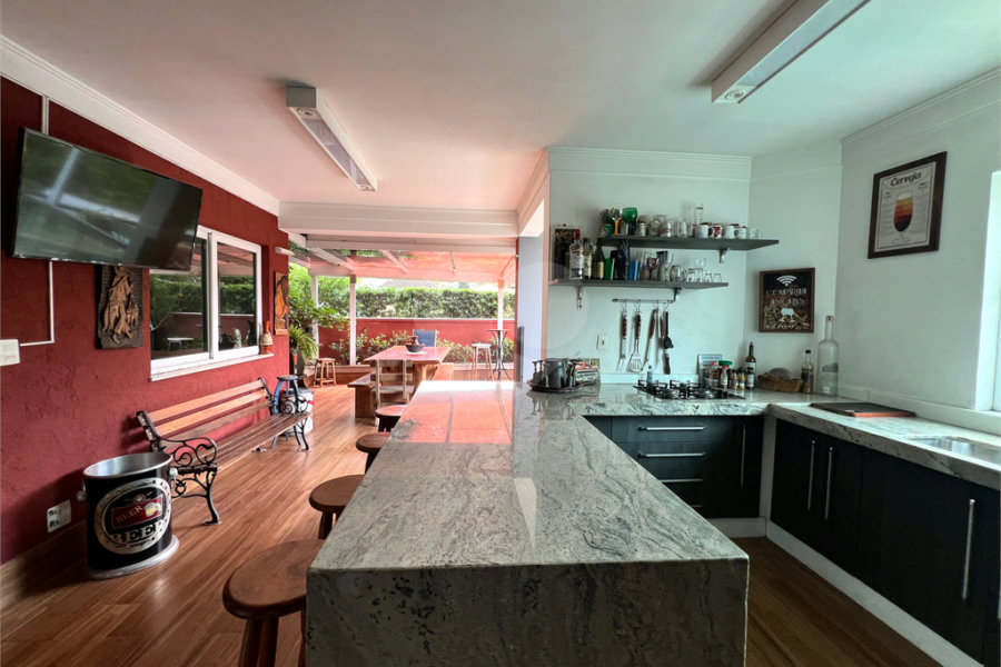 Casa à venda com 3 suítes no condomínio Quinta de Santo Antônio, São Paulo - SP