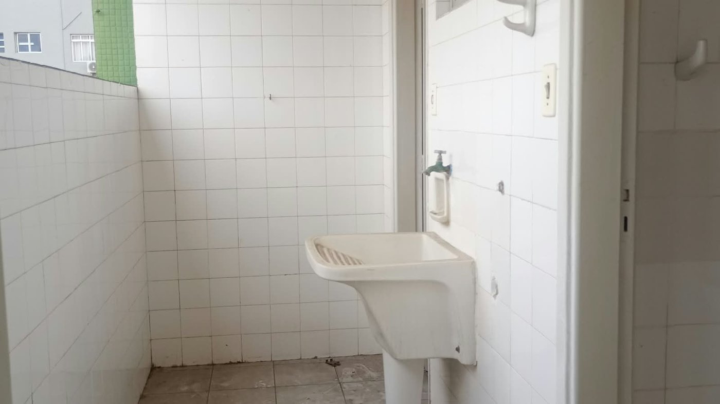 Apartamento com 3 dormitórios para alugar, 140 m² por R$ 3.850,00/mês - Itararé - São Vicente/SP