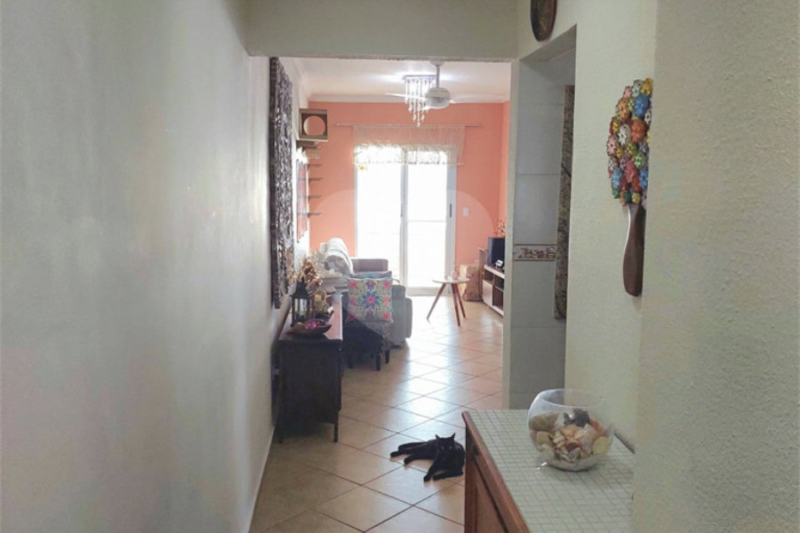 Apartamento à venda com 2 quartos, sendo 1 suíte,  em Vera Cruz, Mongaguá, SP