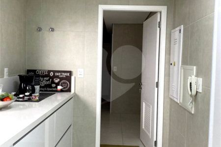 Apartamento à venda com 4 suítes em Vila Suzana, São Paulo, SP
