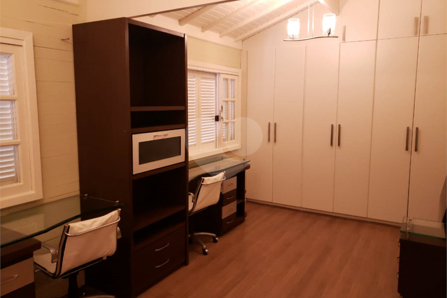 Casa à venda com 2 quartos, sendo 1 suíte, em Cumbari, Mairiporã, SP
